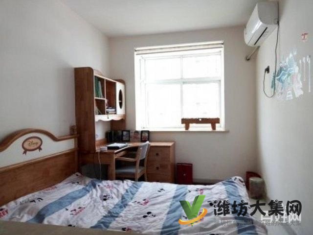 佳乐家旁 明德花园3室2大厅精装婚房 赠阁楼 急售69.8万