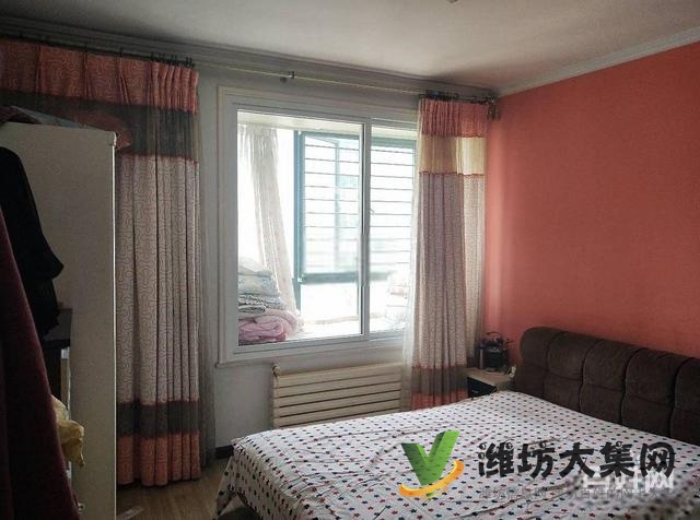 健康街潍州路 佳乐家近 领秀华城多层三楼 精装两室