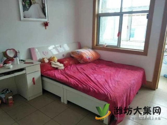 站南广场多层94平精装3室 带超大地下室 车位 看