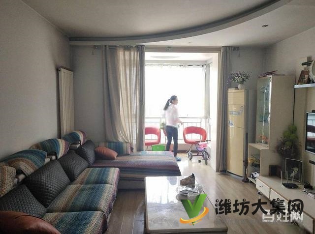 健康街潍州路 佳乐家近 领秀华城多层三楼 精装两室