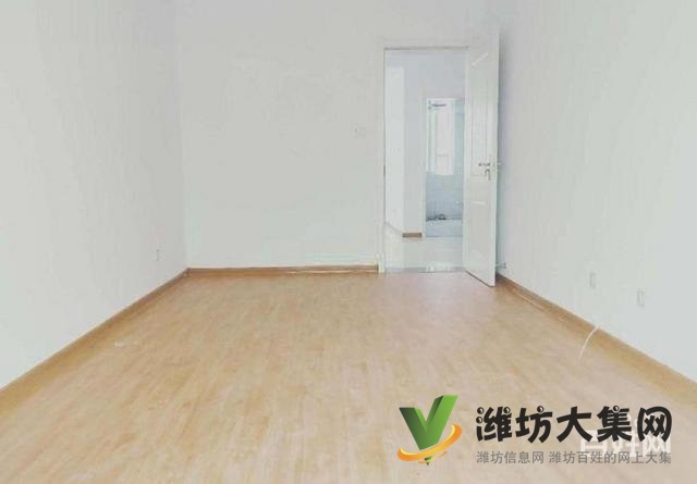 通亭街海龙路高铁站近，三室朝阳，精装修，周边配套齐