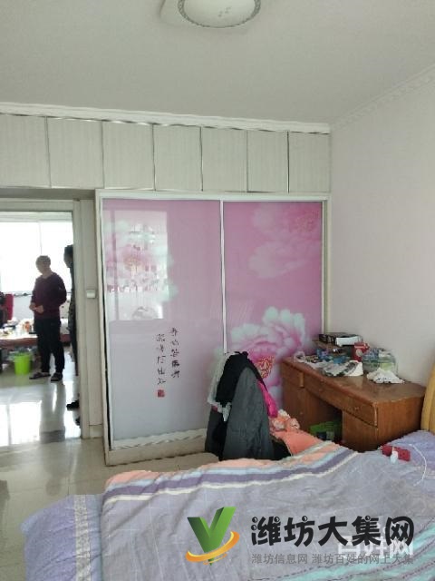 潍水蓝湾三室两厅精装干净手续齐全可以贷款