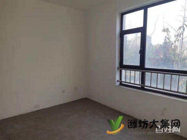 青云郡三室两厅好房，毛培房给你更大的装修空间，