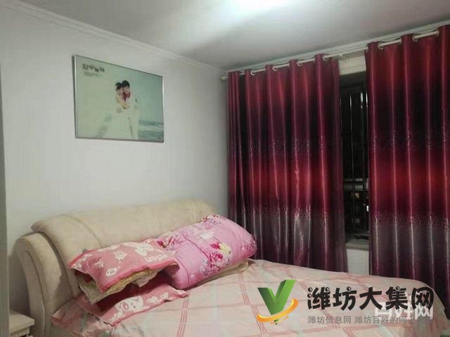 此房为结婚准备，舒适三室，精装修，现因换大房，找有