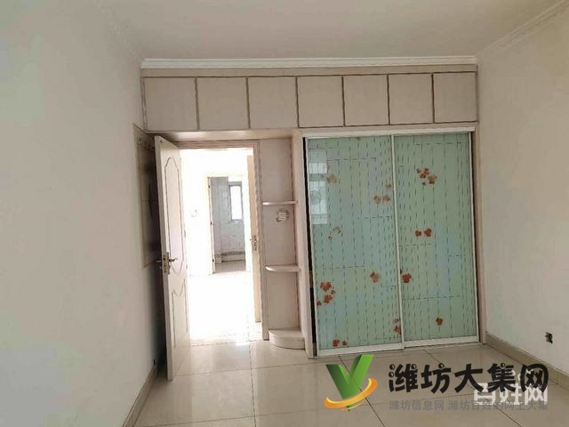 适合老人住，过度房，多层二楼，精装两室，送仓库