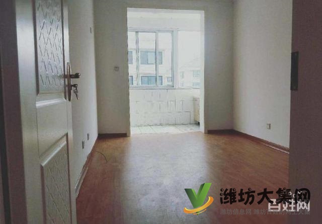 通亭街海龙路高铁站近，三室朝阳，精装修，周边配套齐