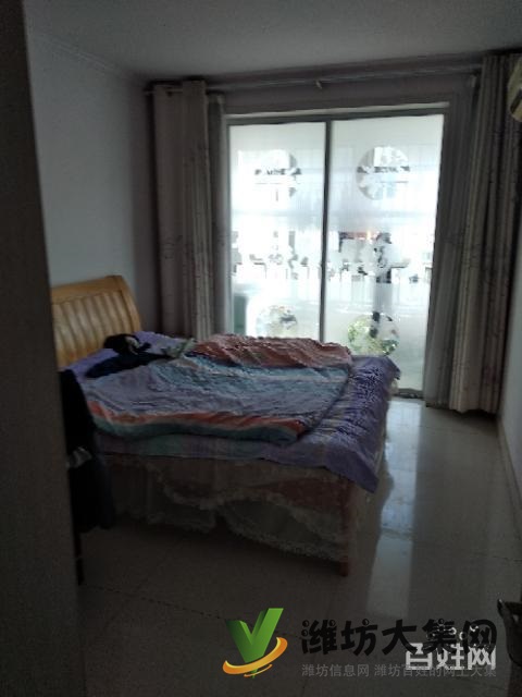 潍水蓝湾三室两厅精装干净手续齐全可以贷款