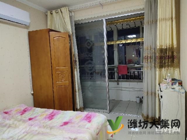 南关小学附近电梯洋房四楼精装三室