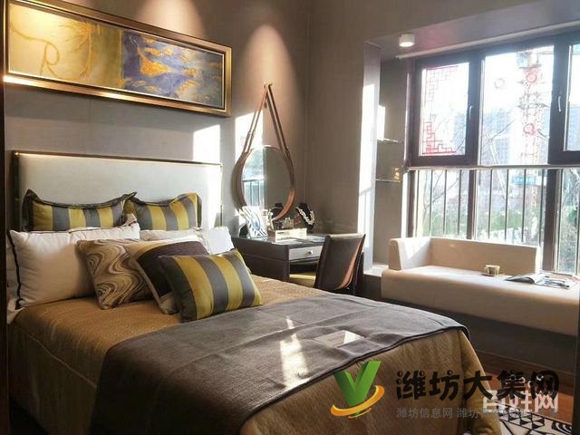 阳光100奎文印四室两厅两卫156平141万