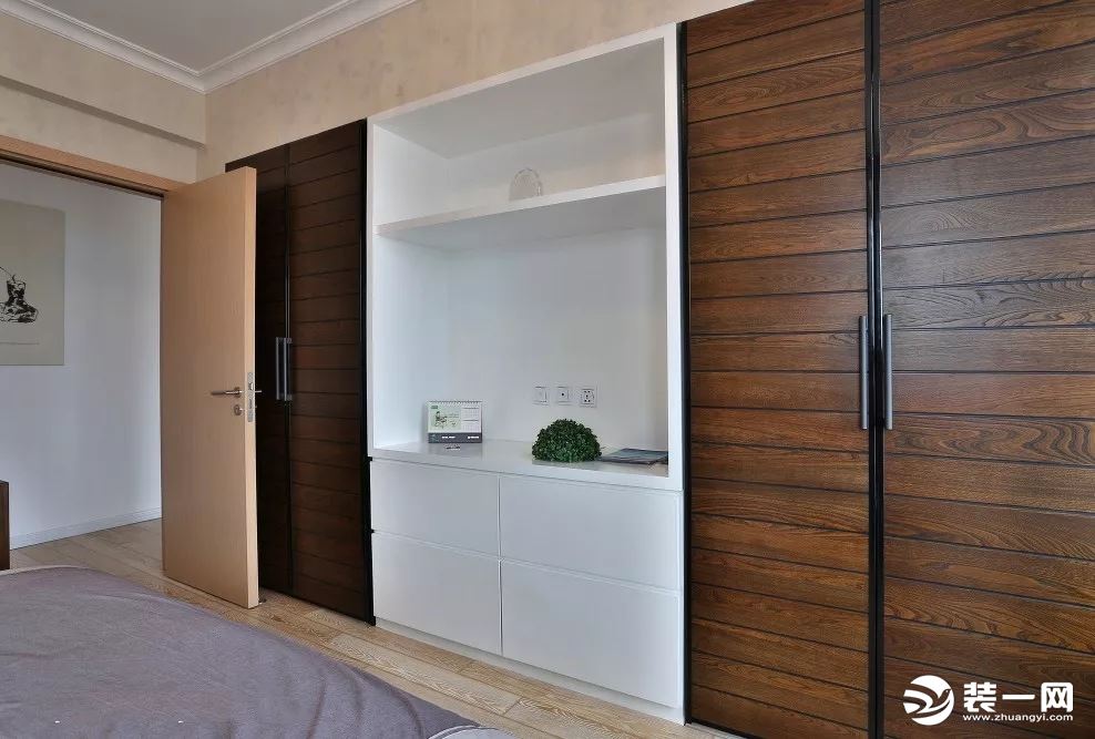 卧室衣柜装修效果图