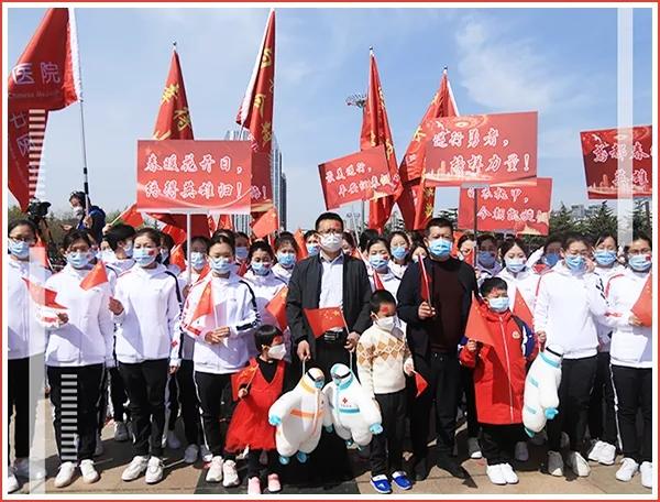 潍坊市中医院最高礼遇迎接援鄂战疫英雄回家