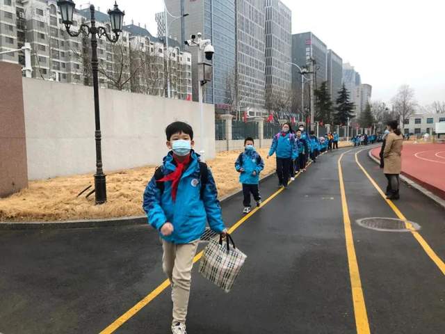 多图直击！潍坊中小学开学啦