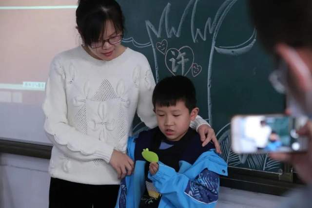 多图直击！潍坊中小学开学啦