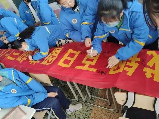 多图直击！潍坊中小学开学啦