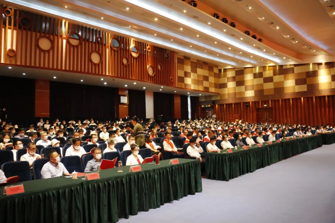 重磅！高新区表彰“平凡英雄”！